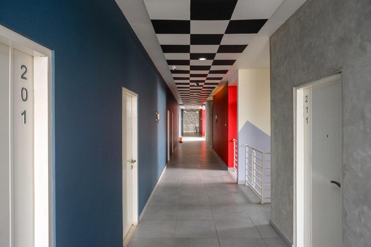 Sans Hotel Absari Yogyakarta Jarakan Экстерьер фото