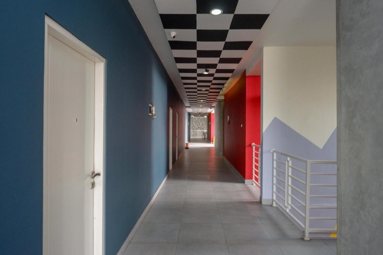 Sans Hotel Absari Yogyakarta Jarakan Экстерьер фото