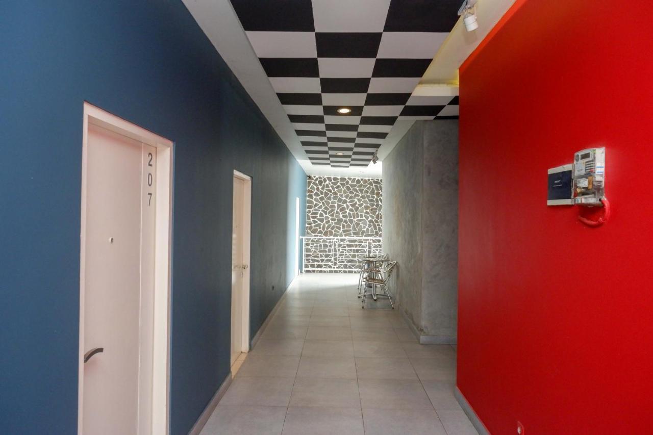 Sans Hotel Absari Yogyakarta Jarakan Экстерьер фото